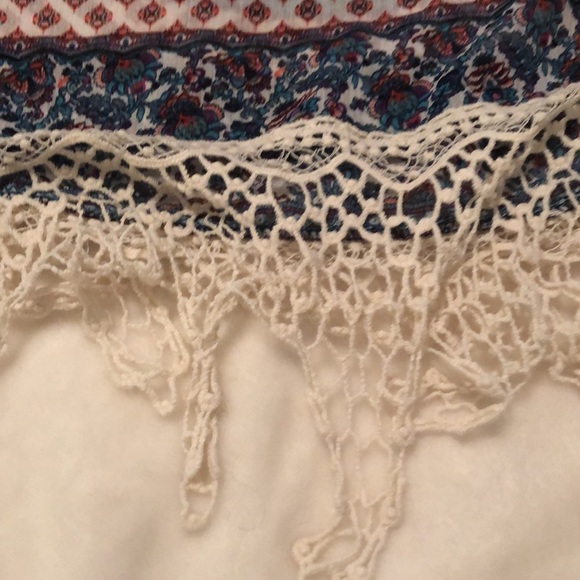 Maurice’s sheer boho top large - Picture 3 of 5